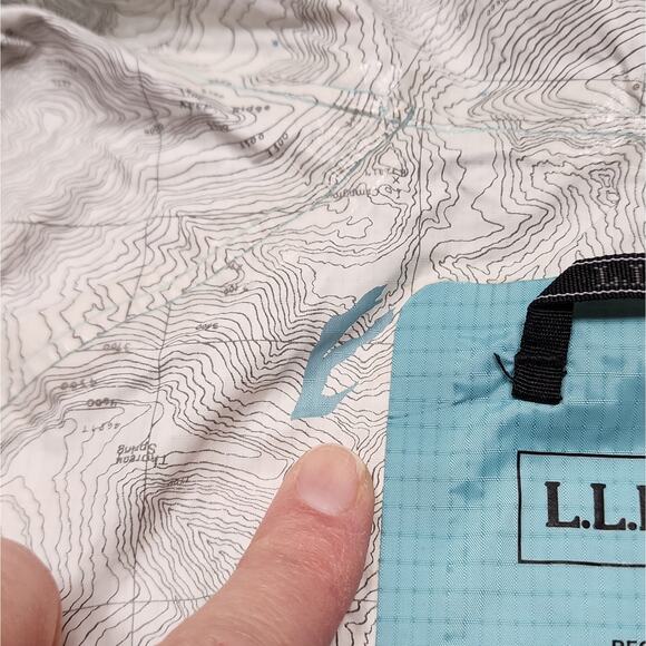 L.L. Bean Women's Rain Jacket - Picture 14 of 15